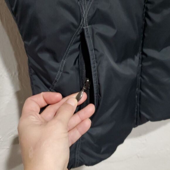 Y2K Nike Reversible Puffer Vest - Silver and Black Size M - Picture 11 of 16